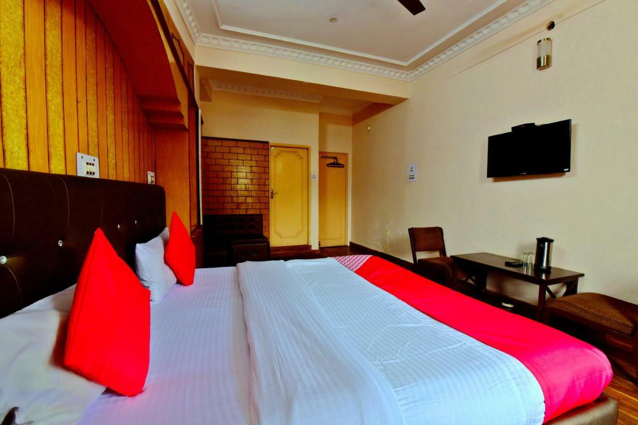Oyo 26909 Hotel Paras Mandi Exteriör bild