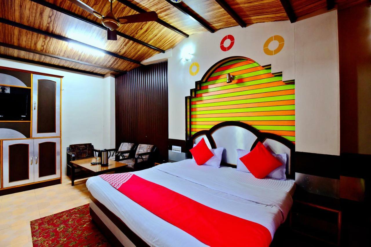 Oyo 26909 Hotel Paras Mandi Exteriör bild