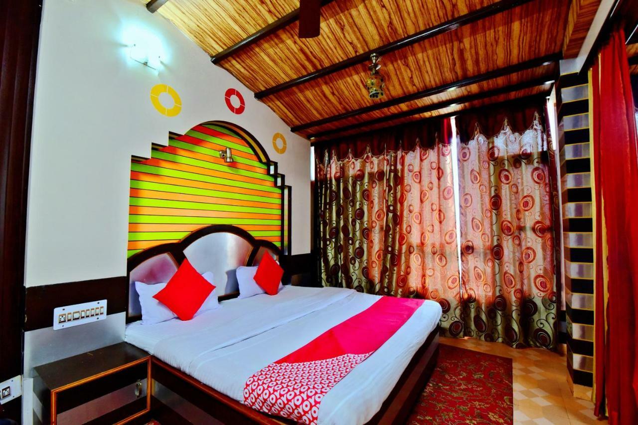 Oyo 26909 Hotel Paras Mandi Exteriör bild